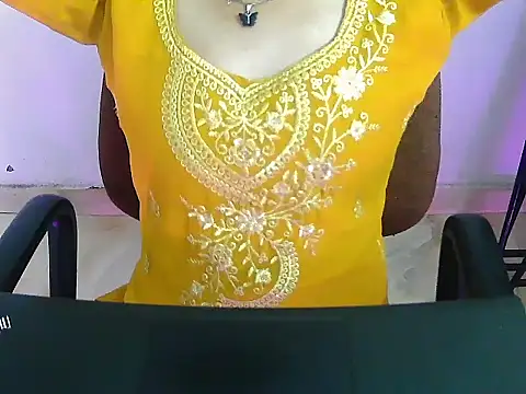 Hotsurbhi online show from 03/10/26, 04:50