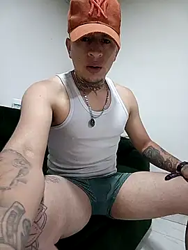 Valentino dominusSex online show from 03/19/26, 11:31