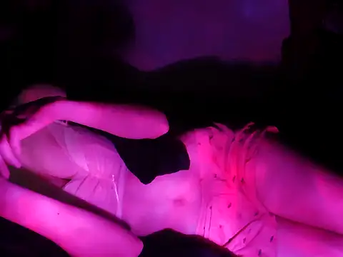 Snapshot of nhi_xinhiu5 chatting on 03/25/26, 05:52 nhi xinhiu5 online show from 03/25/26, 05:52