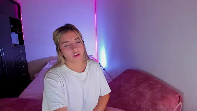 saradiazxxx online show from 04/11/26, 07:45