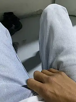 Elmanc online show from 04/18/26, 02:32