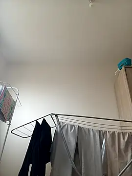 Snapshot of thom7246 chatting on 02/19/26, 11:17 thom7246 online show from 02/19/26, 11:17