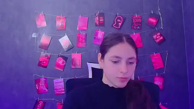 KissMeJulia online show from 03/25/26, 06:25