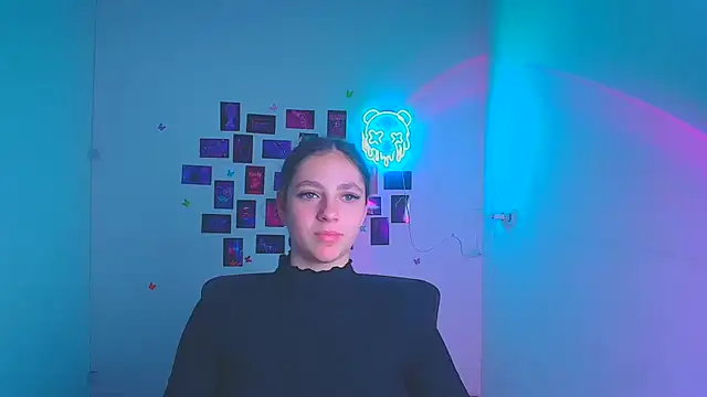 KissMeJulia online show from 04/07/26, 11:32