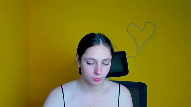 KissMeJulia online show from 05/19/26, 11:16