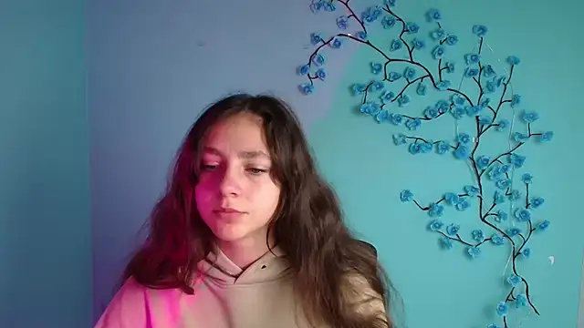 KissMeJulia online show from 05/20/26, 05:35