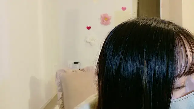 Snapshot of maichan_v chatting on 02/19/26, 01:07 maichan v online show from 02/19/26, 01:07