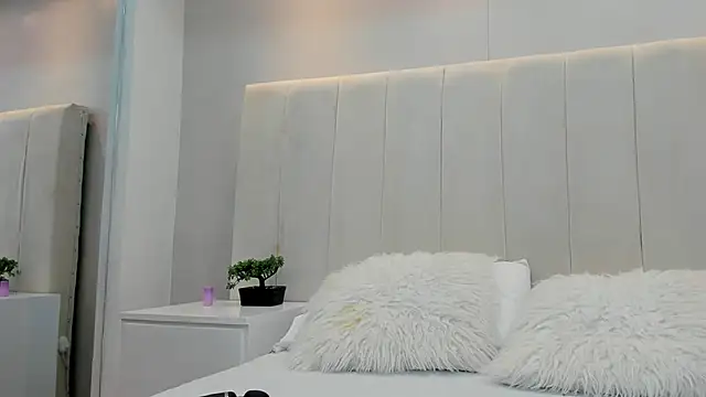 Snapshot of violetta_cutest_ chatting on 04/11/26, 11:14 violetta cutest online show from 04/11/26, 11:14
