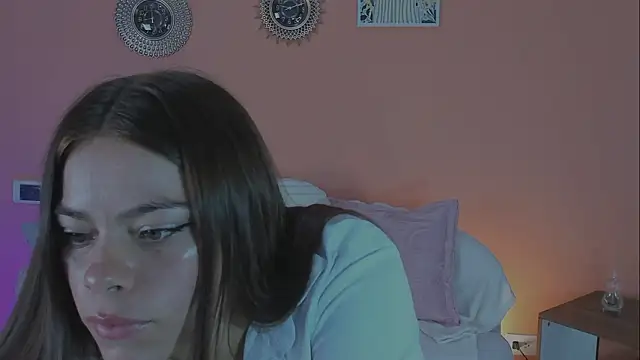 Snapshot of Luna_velmont chatting on 02/23/26, 02:14 Luna velmont online show from 02/23/26, 02:14