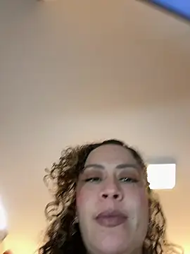 Elisabeth-rodriguez online show from 04/01/26, 07:33