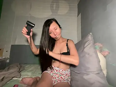 lady moon09 online show from 04/15/26, 02:35