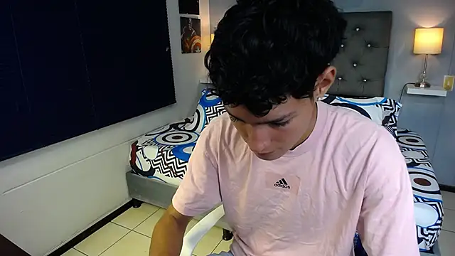 Snapshot of georgeowennss chatting on 02/25/26, 01:10 georgeowennss online show from 02/25/26, 01:10