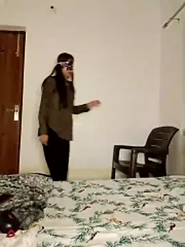 Snapshot of cute_girl_29 chatting on 03/15/26, 02:12 cute girl 29 online show from 03/15/26, 02:12