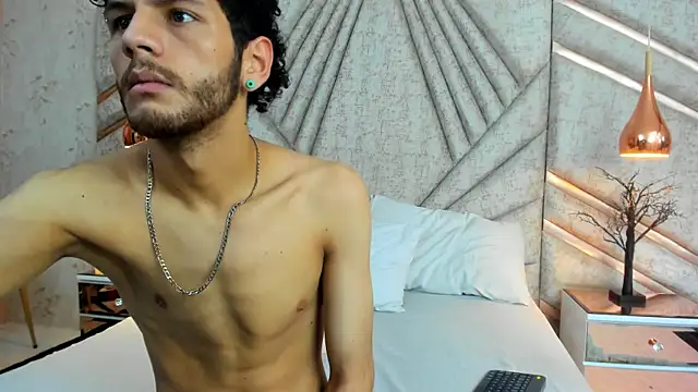 LuckySammer online show from 03/01/26, 01:57