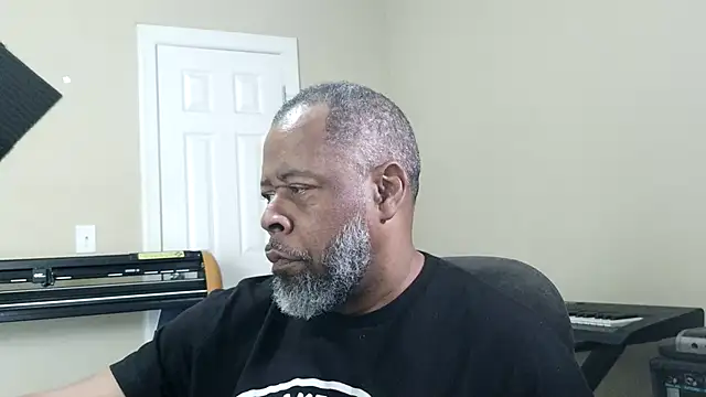 Cleozevo1961 online show from 03/27/26, 04:07