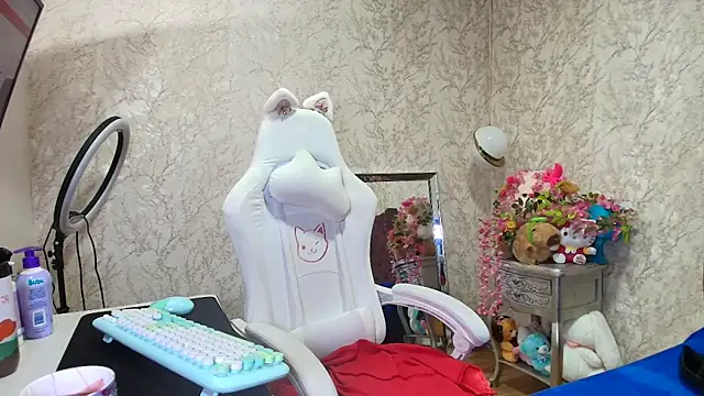 SelinaRussell online show from 05/19/26, 12:05