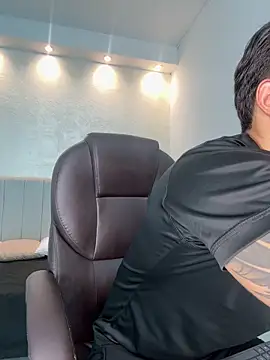 Snapshot of evans_campbell1 chatting on 02/28/26, 11:39 evans campbell1 online show from 02/28/26, 11:39