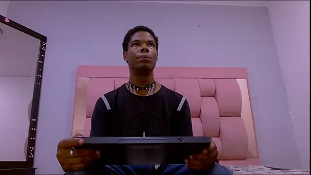 Santiago Ortiz  online show from 03/26/26, 03:45