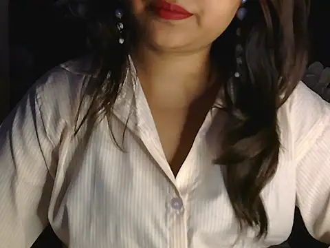 sassy slut 69 online show from 05/28/26, 04:43