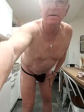 olivbisoumis online show from 04/11/26, 04:39