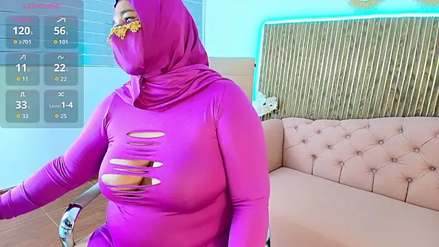 Snapshot of Nadia_Privee chatting on 02/21/26, 09:16 Nadia Privee online show from 02/21/26, 09:16