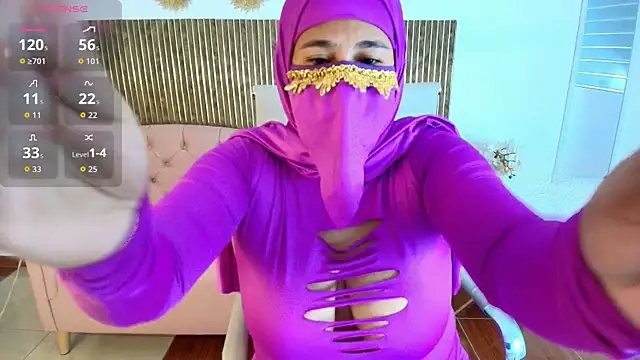 Snapshot of Nadia_Privee chatting on 03/02/26, 06:15 Nadia Privee online show from 03/02/26, 06:15