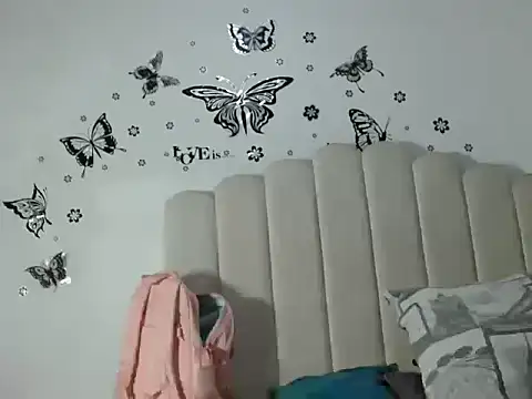 Snapshot of MaferNaughty4U chatting on 02/19/26, 12:56 MaferNaughty4U online show from 02/19/26, 12:56