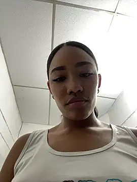 kali rousse online show from 04/05/26, 01:03