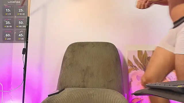Eliassalvatore  online show from 07/28/26, 01:32