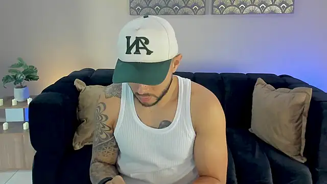 Snapshot of Daniel_kingx chatting on 02/26/26, 01:43 Daniel kingx online show from 02/26/26, 01:43