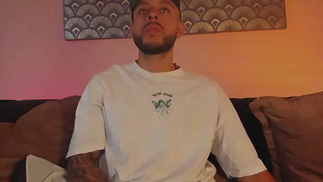 Daniel kingx online show from 03/25/26, 01:39