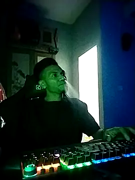 UcEng Lab online show from 03/11/26, 05:30