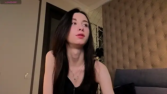 MiguelinaRasmuson online show from 04/01/26, 11:11