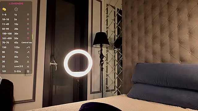 MiguelinaRasmuson online show from 04/12/26, 11:04