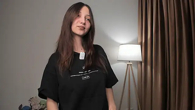 littleevilon online show from 03/26/26, 07:41