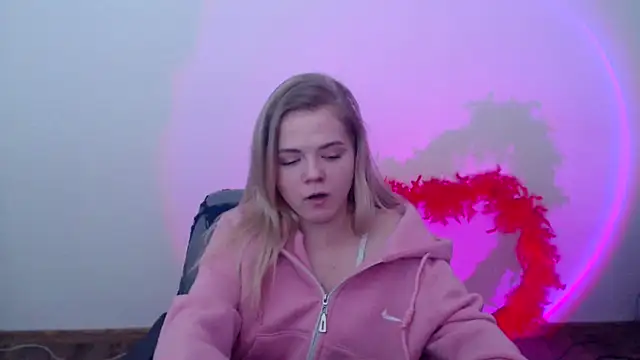 Snapshot of FoxiLana chatting on 02/28/26, 09:21 FoxiLana online show from 02/28/26, 09:21