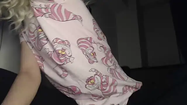 Snapshot of MessyBitch2 chatting on 02/27/26, 09:59 MessyBitch2 online show from 02/27/26, 09:59