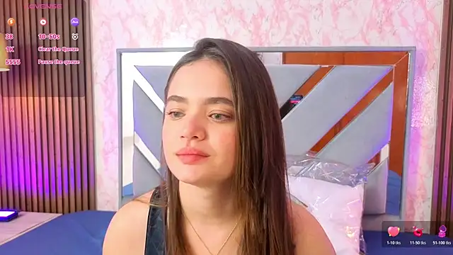 LittleeSara18 online show from 04/25/26, 11:13