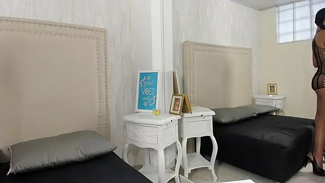 FernandaAvilax online show from 05/16/26, 07:45