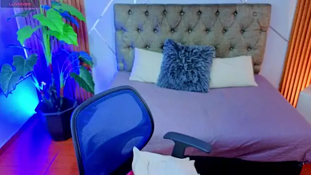 Snapshot of SophyAdams chatting on 02/23/26, 06:05 SophyAdams online show from 02/23/26, 06:05