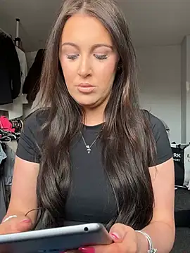 PinkVelvetx online show from 04/10/26, 11:15