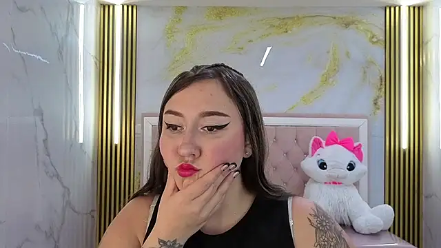 sharyth19 s online show from 04/17/26, 08:34