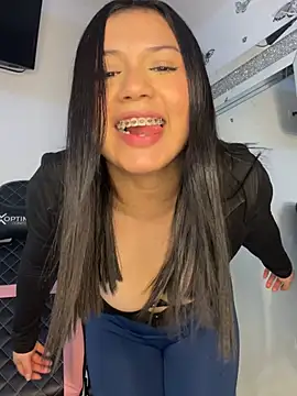 scarleth marquezz online show from 05/01/26, 02:49