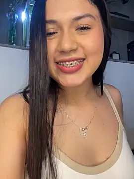 scarleth marquezz online show from 06/17/26, 01:08