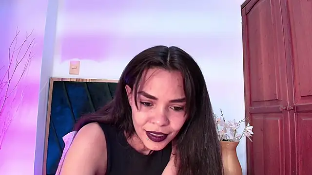 KatrionaNyx online show from 04/25/26, 12:24