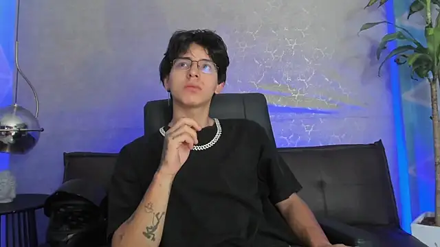 Snapshot of Angel_scott2 chatting on 02/22/26, 11:20 Angel scott2 online show from 02/22/26, 11:20