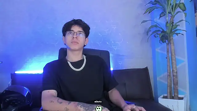 Snapshot of Angel_scott2 chatting on 02/24/26, 11:41 Angel scott2 online show from 02/24/26, 11:41