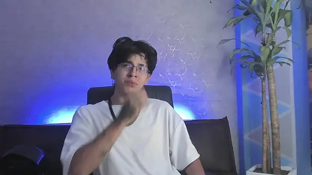 Snapshot of Angel_scott2 chatting on 03/01/26, 11:12 Angel scott2 online show from 03/01/26, 11:12