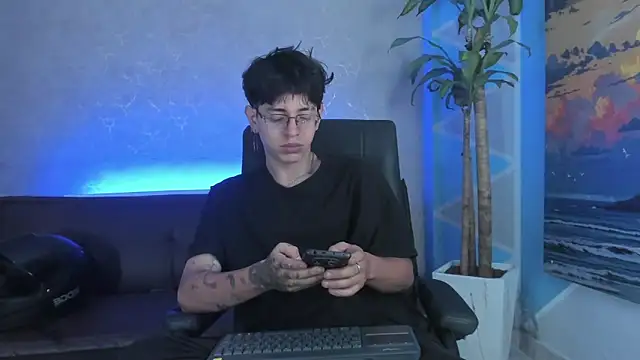 Snapshot of Angel_scott2 chatting on 03/02/26, 11:28 Angel scott2 online show from 03/02/26, 11:28