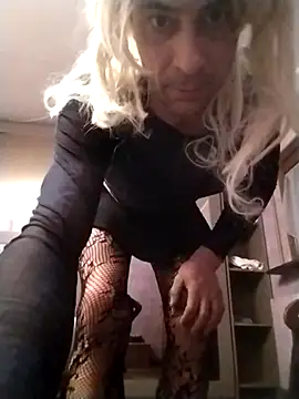 marti 8 online show from 02/27/26, 04:51